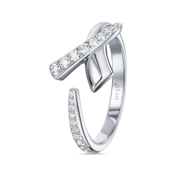 Intersect Ring- in white gold
